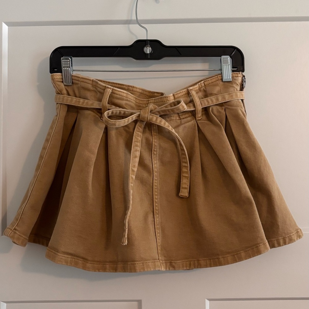 Tan Pleated Mini Skirt with Belt